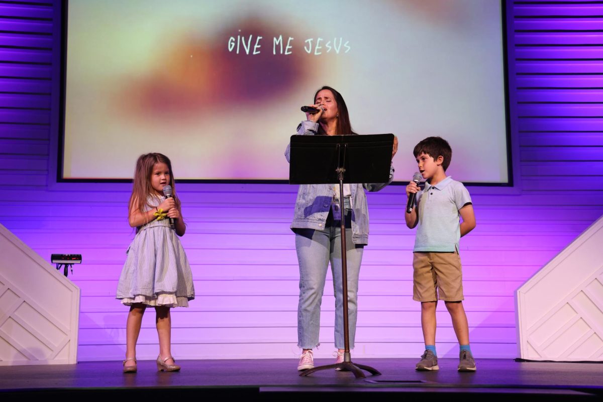 The Hengehold family showed their true colors by singing Give Me Jesus by UpperRoom.