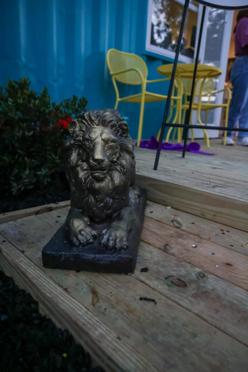 Lion statues were found to adorn the walkway into the store to represent the school mascot. 