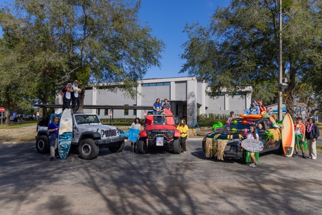 The court before the parade. 